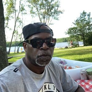 Meet your Posher, Garrick